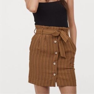 New! H&M High Waist Paper-bag Pinstriped Woven Skirt Size 4